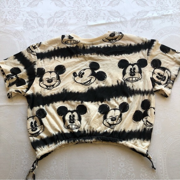 H&M Disney Mickey Mouse Black/Cream Graphics Cropped Shirt Girls Size 8-10 Top - Picture 2 of 15